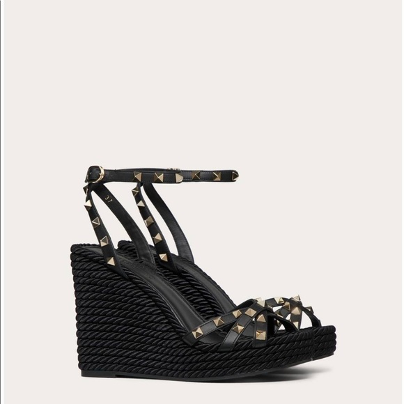 valentino wedges black